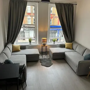 Hackney Apartment