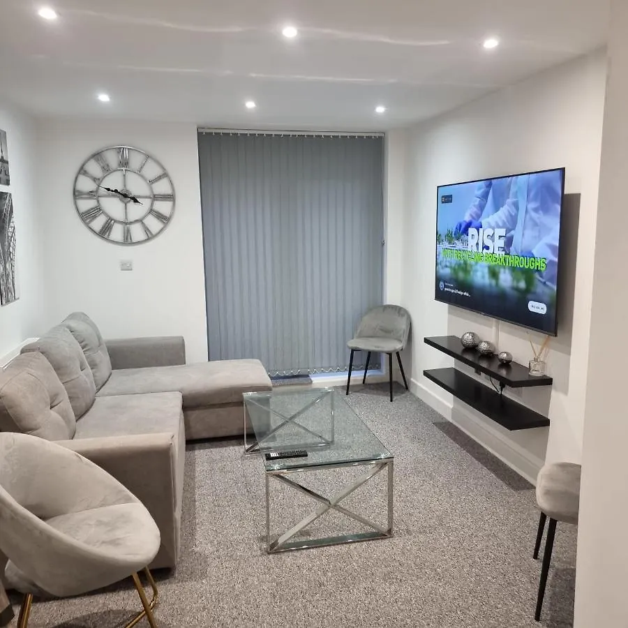 Classic 2 Bed Apartment In Oldkent Road contacts